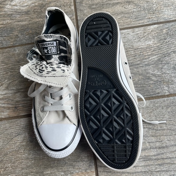 ✨Host Pick✨ Rare Snake Print Converse - Picture 5 of 7